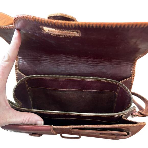 Vintage Hand Tooled Raised Flower Leather Purse Boho 70's Festival Hippy - Picture 8 of 16